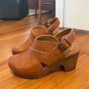 boc Tan Leather Mules with Buckle